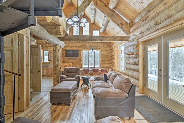 House (2 Bedrooms) | Interior