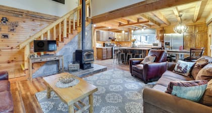 Peaceful Garden Valley Cabin w/ Private Deck!