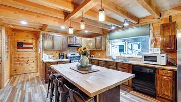 House (1 Bedroom) | Interior