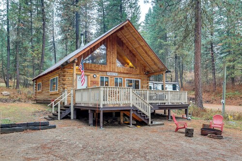 Peaceful Garden Valley Cabin w/ Private Deck!