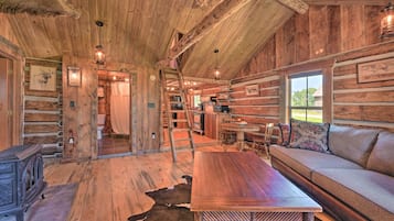 House (1 Bedroom) | Interior