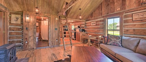House (1 Bedroom) | Interior