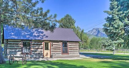 Montana Retreat: Original Hamilton Log Cabin!