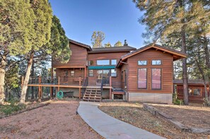 Interior - Near Hiking: 'ponderosa Paradise' Overgaard Cabin (Overgaard)