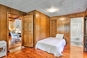 House (5 Bedrooms) | Interior