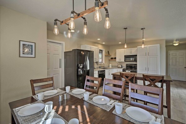 Interior - Family Home in Flagstaff w/ Surrounding Mtn Views! (Flagstaff)