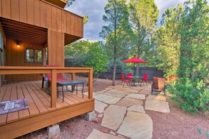 Interior - Romantic Sedona Suite w/ Patio < 1 Mi to Trails (Sedona)