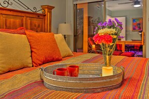 Apartment (1 Bedroom) | Interior - Romantic Sedona Suite w/ Patio < 1 Mi to Trails (Sedona)