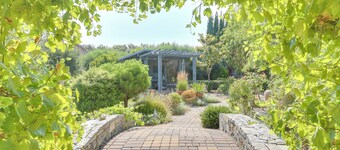 Chic California Escape w/ Pool, Hot Tub & Patio!