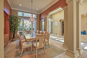 Dining - Chic California Escape w/ Pool, Hot Tub & Patio! (Salinas)
