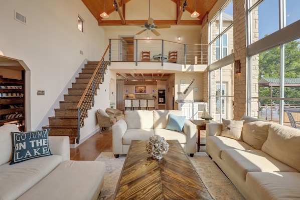 House (5 Bedrooms) | Front of property