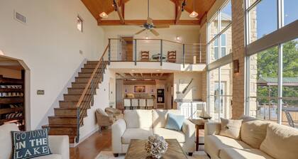 Waterfront Granbury House w/ Deck & Private Dock!