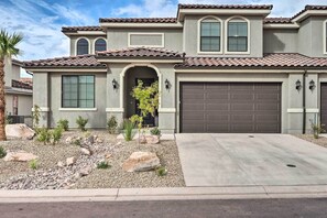 Apartment (5 Bedrooms) | Interior - Red Cliff Views & Community Perks: Utah Townhome (Washington)