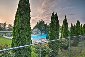 House (3 Bedrooms) | Interior - Hot Tub, Fire Pit & Resort Perks: Tobyhanna Home! (Tobyhanna)