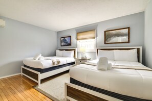 Interior - Tobyhanna Home w/ Hot Tub & Resort Amenities (Tobyhanna)