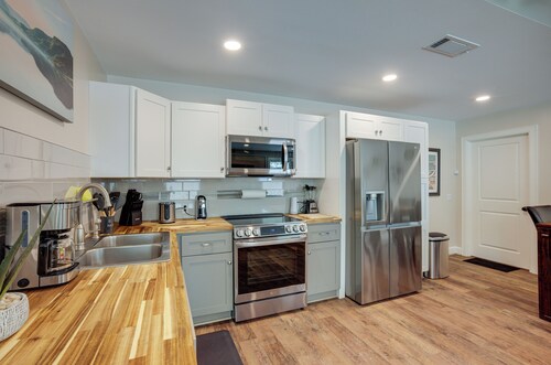 Lake Conroe Vacation Rental 1/2 Mi to Boat Launch!