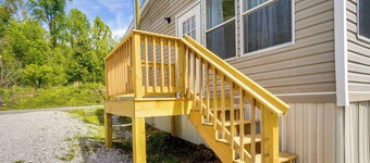 Tennessee Vacation Rental ~ 2 Mi to Windrock Park!