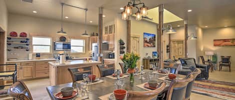 House (4 Bedrooms) | Interior