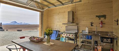 House (4 Bedrooms) | Front of property