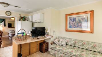 House (2 Bedrooms) | Bahagian dalam