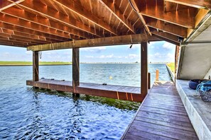 Interior - Waterfront Corpus Christi Townhome w/ Pool & Dock! (Corpus Christi)