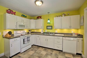 House (2 Bedrooms) | Interior