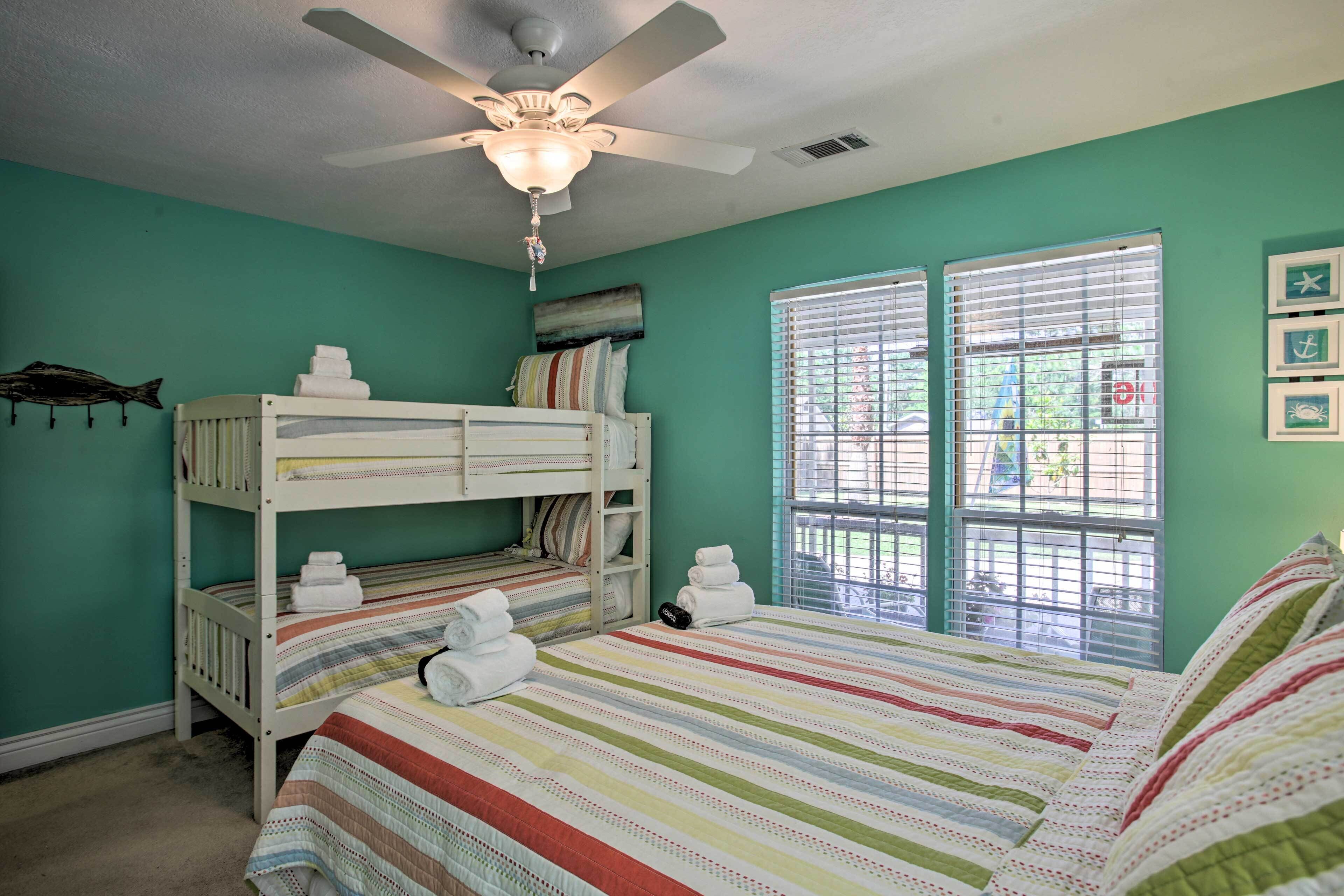 House (2 Bedrooms) | Interior