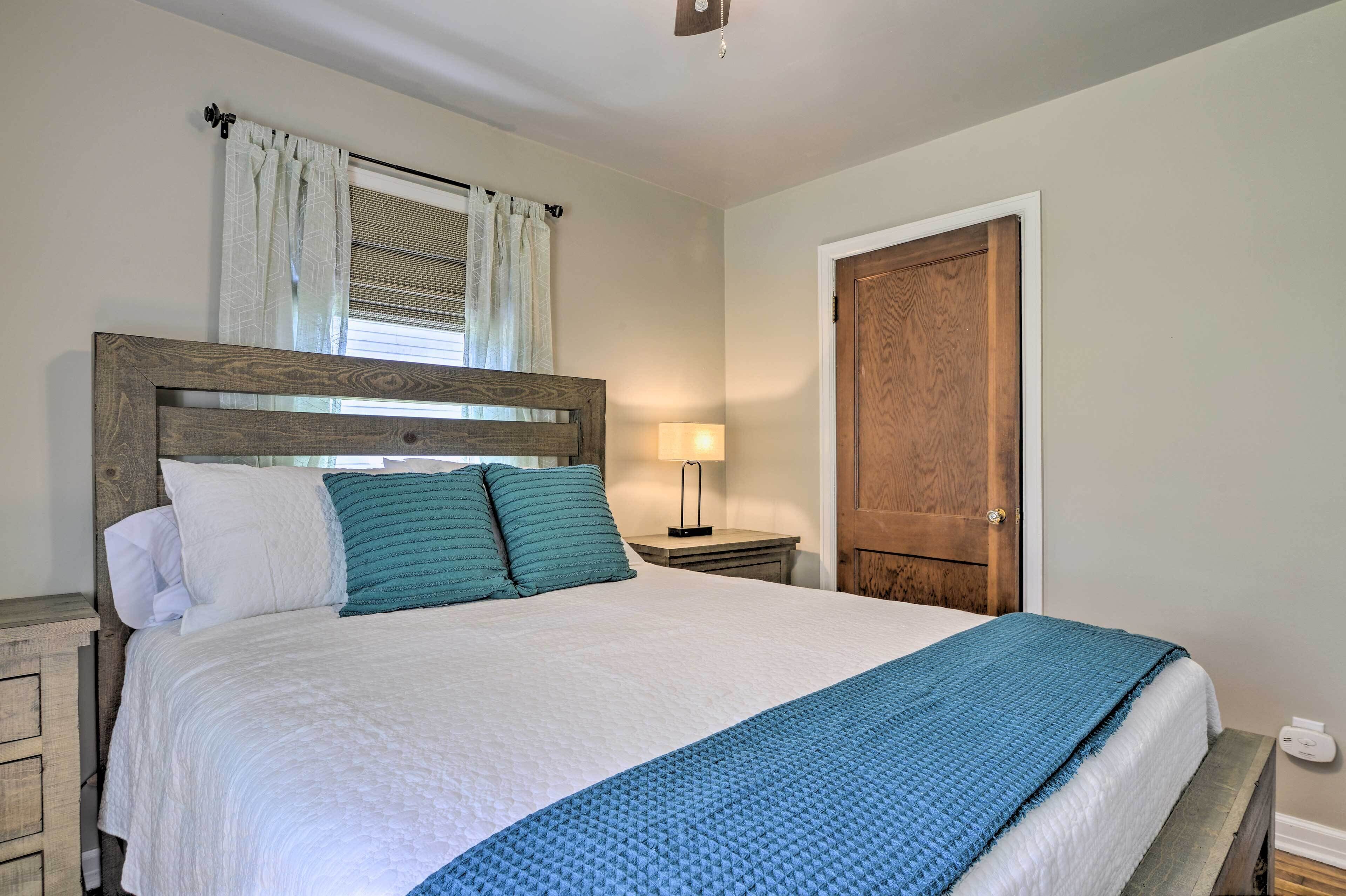 House (2 Bedrooms) | Interior