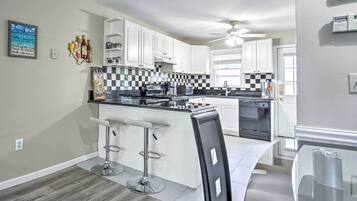 Rumah (2 Bedrooms) | Interior