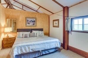 House (4 Bedrooms) | 4 bedrooms, laptop workspace, iron/ironing board, bed sheets - Black Hills Vacation Rental 25 Mi to Mt Rushmore! (Hermosa)