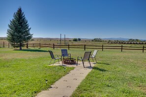 Property grounds - Black Hills Vacation Rental 25 Mi to Mt Rushmore! (Hermosa)