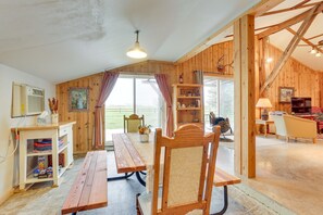 Interior - Black Hills Vacation Rental 25 Mi to Mt Rushmore! (Hermosa)