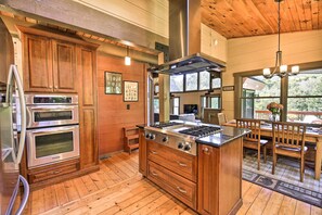 House (2 Bedrooms) | Interior - 9 Mi to Sugar Mountain: Stunning Cabin w/ Views (Banner Elk)