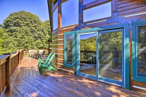 House (2 Bedrooms) | Interior - 9 Mi to Sugar Mountain: Stunning Cabin w/ Views (Banner Elk)