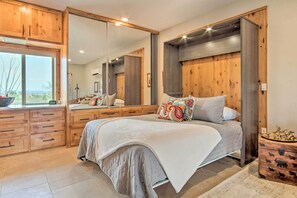 Apartment (0 Bedroom) | Interior