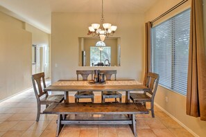 單棟房屋 (3 Bedrooms) | 內部