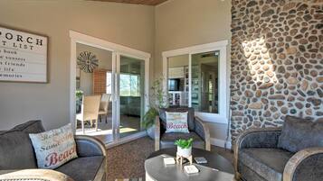 House (4 Bedrooms) | Interior