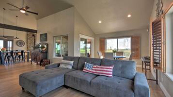 House (4 Bedrooms) | Interior