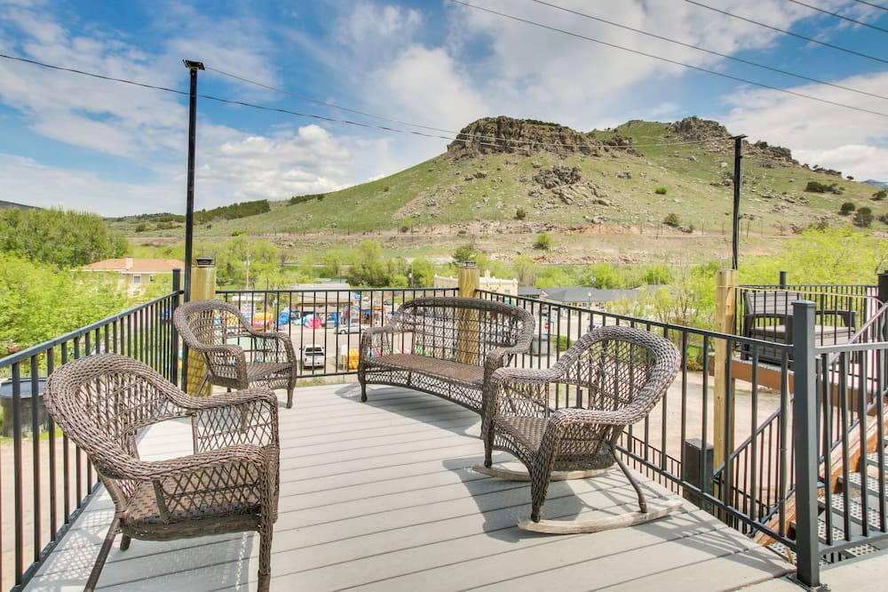 Central Lava Hot Springs Studio w/ Deck & Views! - Soda Springs, ID
