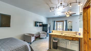 Apartment (0 Bedroom) | Interior