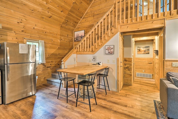 Cozy Retreat W/ Porch & Double Jj Resort Access! - Electric Forest
