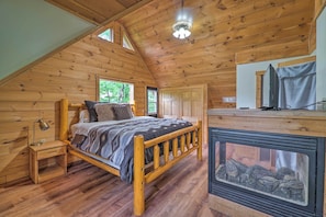 House (3 Bedrooms) | Interior - Cozy Retreat w/ Porch & Double JJ Resort Access! (Rothbury)