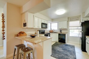 Cottage (3 Bedrooms) | Interior - Scottsdale Home: Pool Access, 13 Mi to Phoenix (Scottsdale)