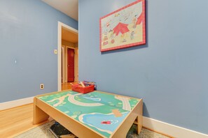 Interior - Slope Views: Luxe Windham Retreat w/ Hot Tub! (Windham)