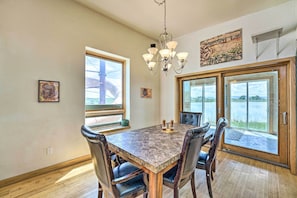 Talo (4 Bedrooms) | Sisätilat