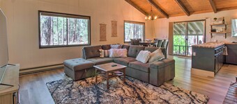 Near Hiking & Golfing: Pinetop Cabin w/ Deck