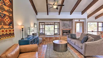Apartment (2 Bedrooms) | Front of property