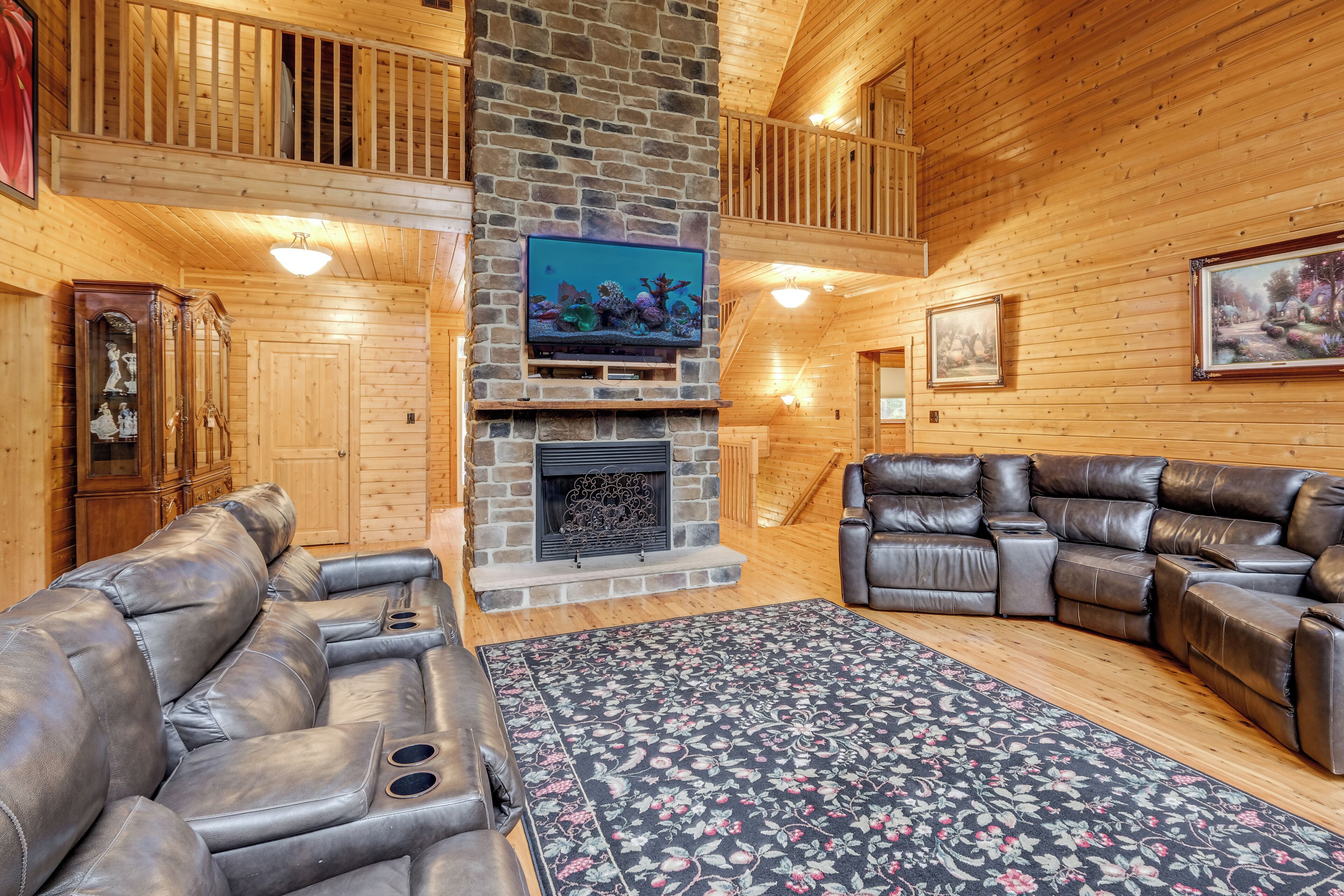 House (6 Bedrooms) | Interior