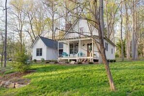 House (4 Bedrooms) | Front of property