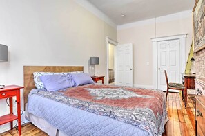 Interior - Contemporary Jersey City Abode ~ 5 Mi to Nyc! (Jersey City)